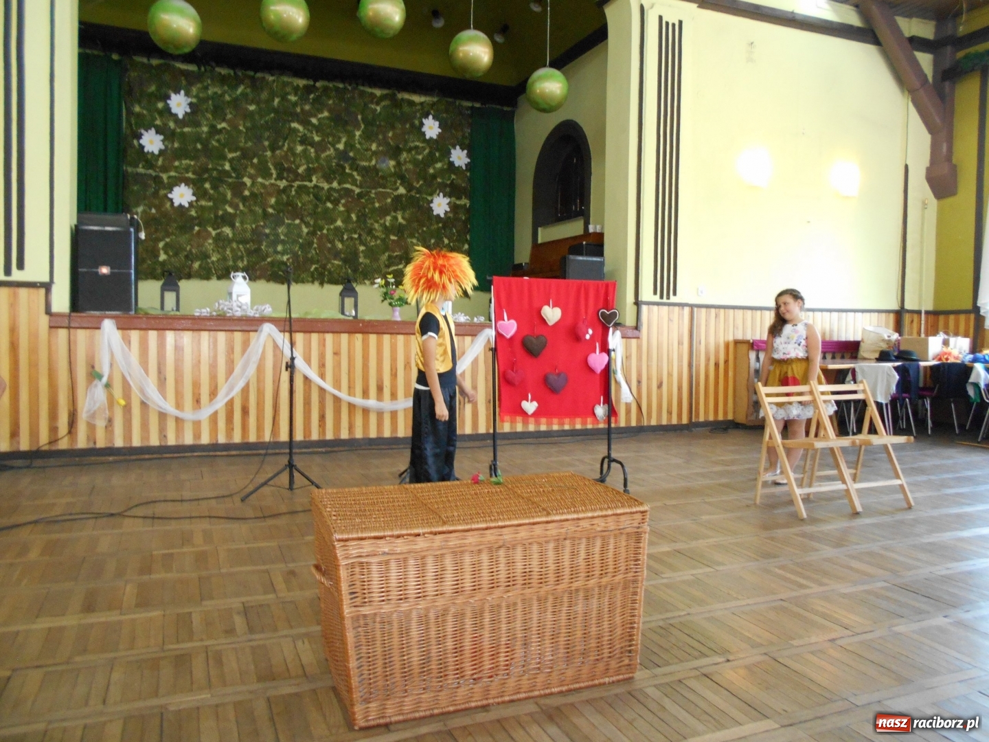 Zdjęcie w galerii na portalu naszraciborz.pl: Dzień Matki w Domu Kultury w Borucinie wiadomości z regionu