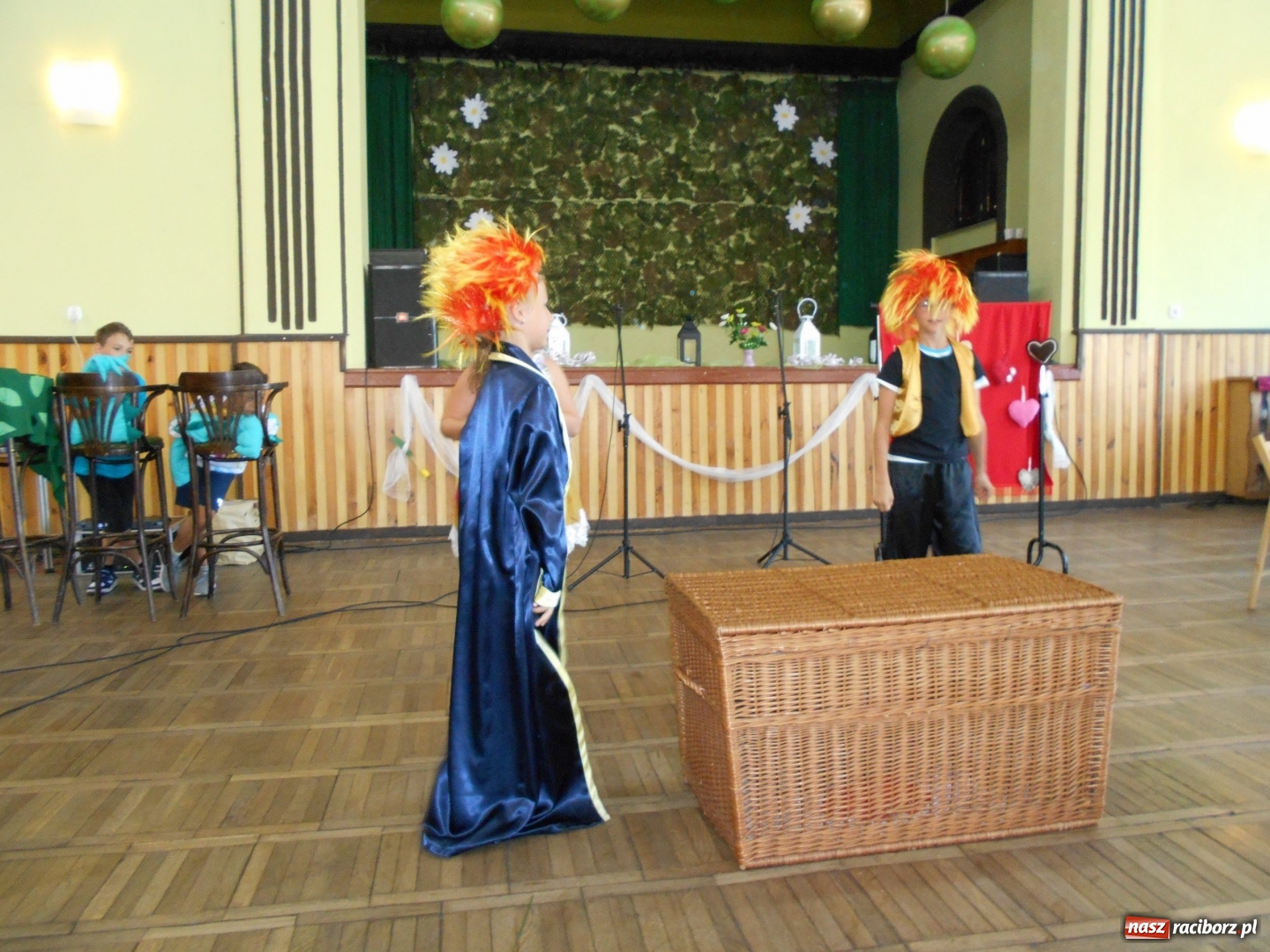 Zdjęcie w galerii na portalu naszraciborz.pl: Dzień Matki w Domu Kultury w Borucinie wiadomości z regionu