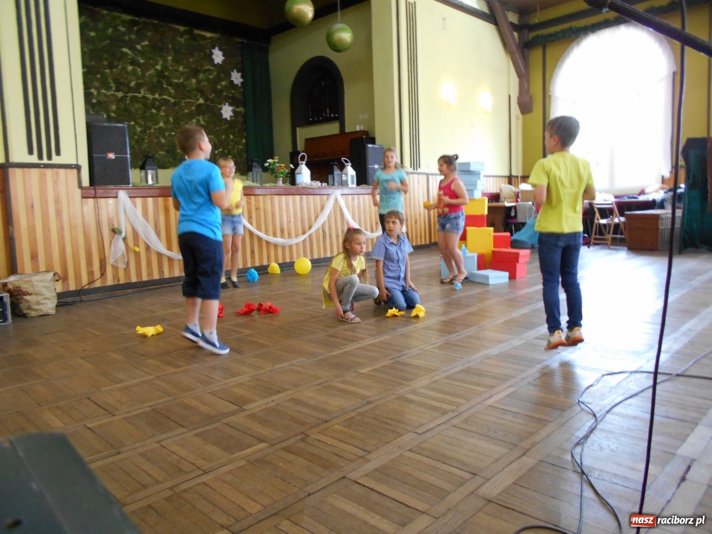 Zdjęcie w galerii na portalu naszraciborz.pl: Dzień Matki w Domu Kultury w Borucinie wiadomości z regionu