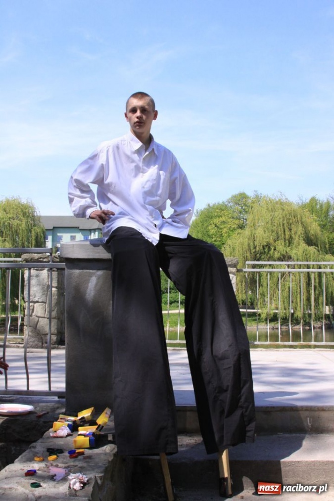 Zdjęcie w galerii na portalu naszraciborz.pl: W parku Roth kolorowo i wesoło wiadomości z regionu