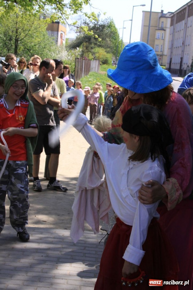 Zdjęcie w galerii na portalu naszraciborz.pl: W parku Roth kolorowo i wesoło wiadomości z regionu