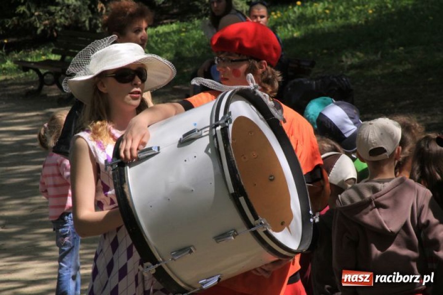 Zdjęcie w galerii na portalu naszraciborz.pl: W parku Roth kolorowo i wesoło wiadomości z regionu