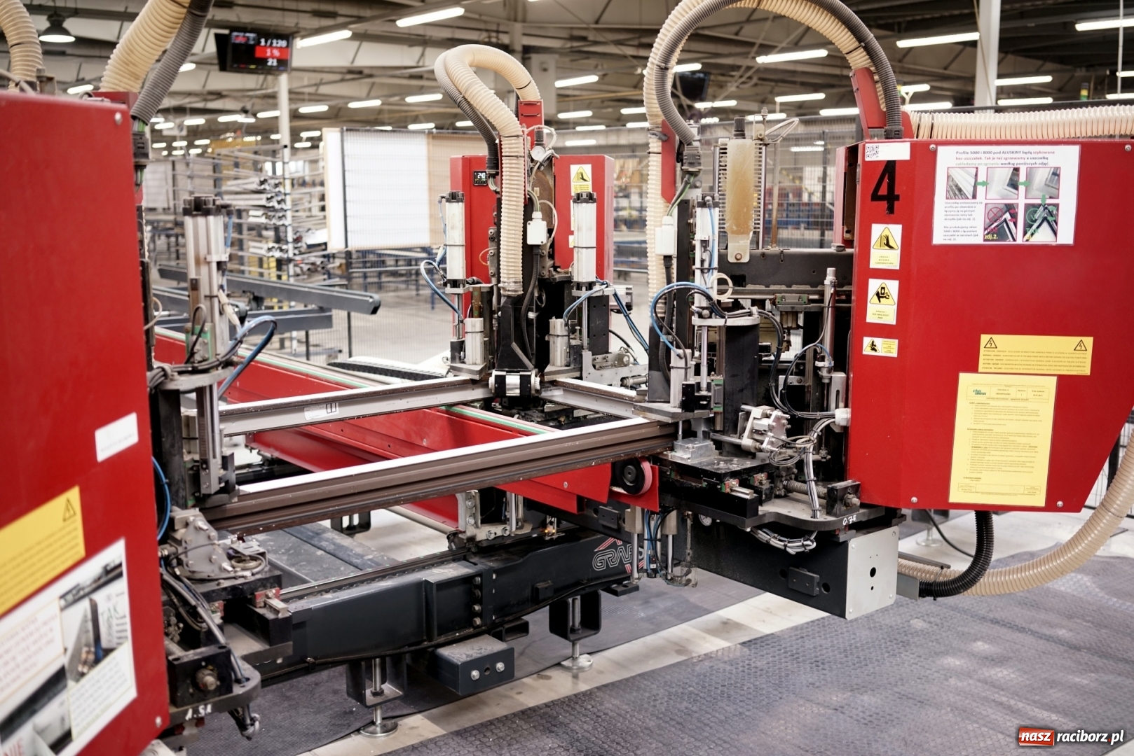 Zdjęcie w galerii na portalu naszraciborz.pl: Eko-Okna zwiększają swój potencjał produkcyjny wiadomości z regionu