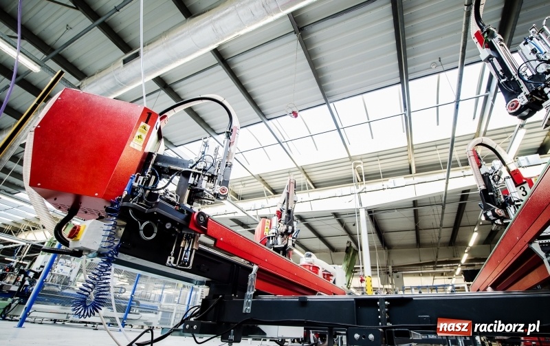 Zdjęcie w galerii na portalu naszraciborz.pl: Eko-Okna zwiększają swój potencjał produkcyjny wiadomości z regionu