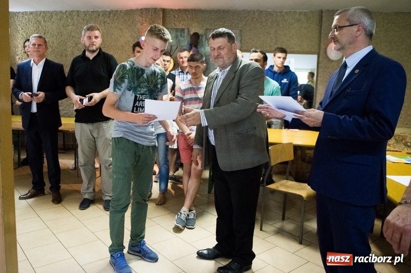 Zdjęcie w galerii na portalu naszraciborz.pl: Powiatowe Zawody Strzeleckie dla młodzieży szkół ponadgimnazjalnych wiadomości z regionu