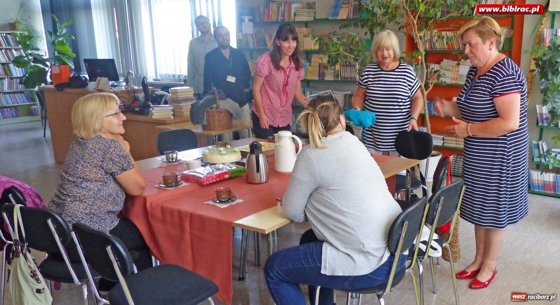 Zdjęcie w galerii na portalu naszraciborz.pl: Zrobione w domu, pokazane w bibliotece wiadomości z regionu