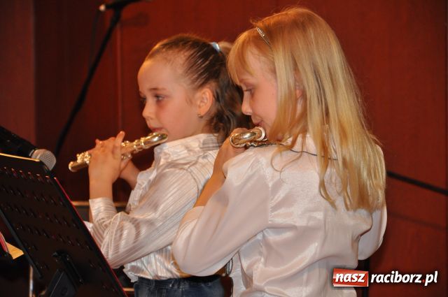 Zdjęcie w galerii na portalu naszraciborz.pl: Tańczyli, grali, śpiewali... wiadomości z regionu