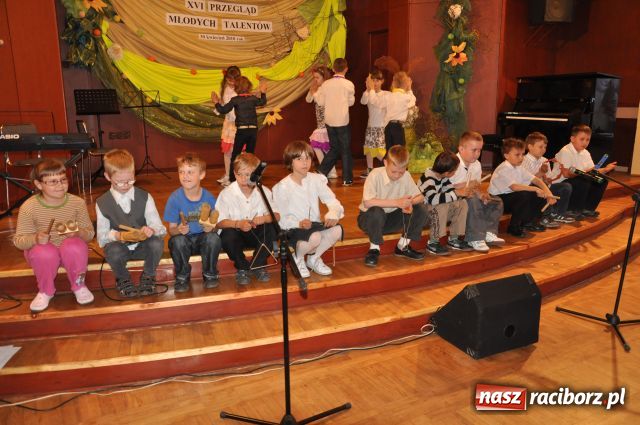 Zdjęcie w galerii na portalu naszraciborz.pl: Tańczyli, grali, śpiewali... wiadomości z regionu