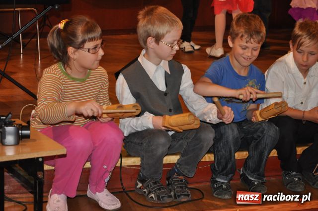 Zdjęcie w galerii na portalu naszraciborz.pl: Tańczyli, grali, śpiewali... wiadomości z regionu