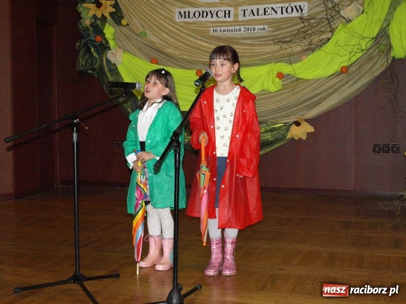 Zdjęcie w galerii na portalu naszraciborz.pl: Tańczyli, grali, śpiewali... wiadomości z regionu