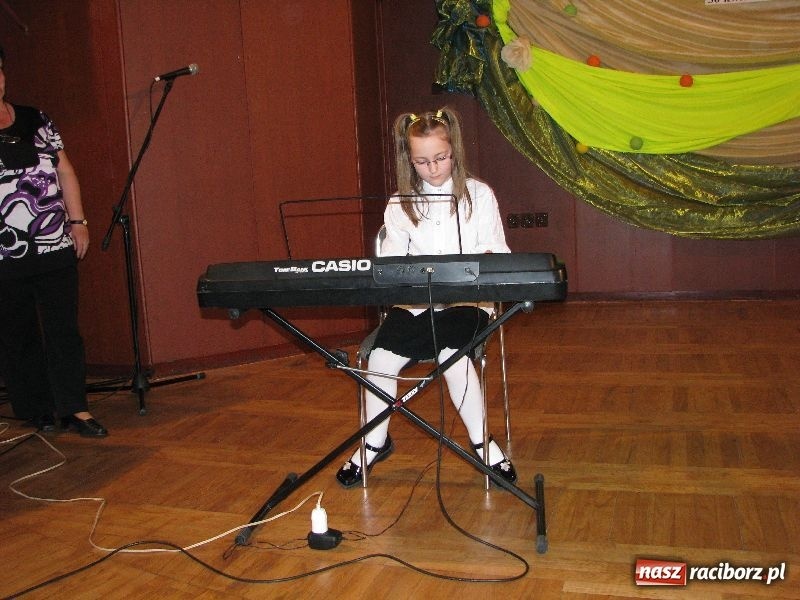 Zdjęcie w galerii na portalu naszraciborz.pl: Tańczyli, grali, śpiewali... wiadomości z regionu