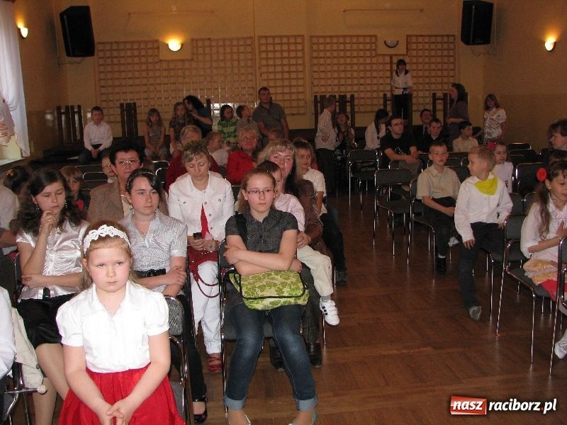 Zdjęcie w galerii na portalu naszraciborz.pl: Tańczyli, grali, śpiewali... wiadomości z regionu