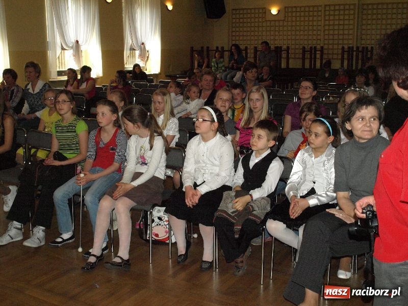 Zdjęcie w galerii na portalu naszraciborz.pl: Tańczyli, grali, śpiewali... wiadomości z regionu