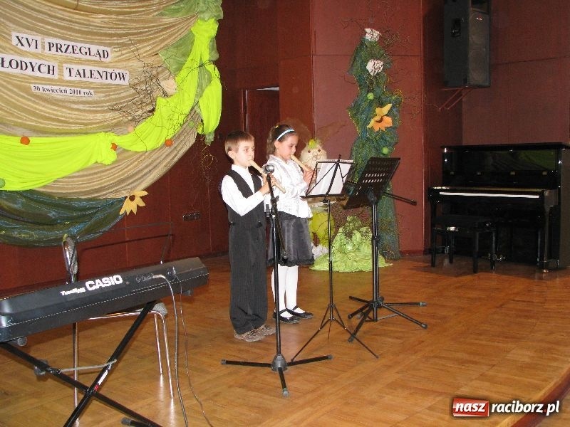 Zdjęcie w galerii na portalu naszraciborz.pl: Tańczyli, grali, śpiewali... wiadomości z regionu