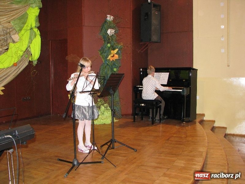 Zdjęcie w galerii na portalu naszraciborz.pl: Tańczyli, grali, śpiewali... wiadomości z regionu