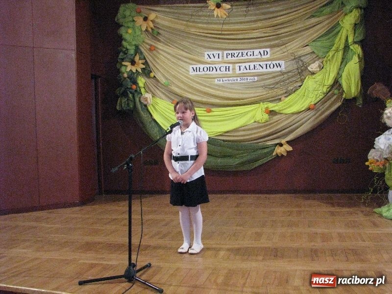 Zdjęcie w galerii na portalu naszraciborz.pl: Tańczyli, grali, śpiewali... wiadomości z regionu