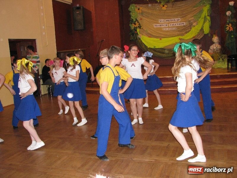 Zdjęcie w galerii na portalu naszraciborz.pl: Tańczyli, grali, śpiewali... wiadomości z regionu