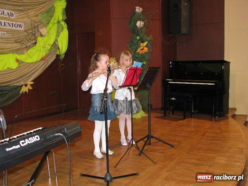 Zdjęcie w galerii na portalu naszraciborz.pl: Tańczyli, grali, śpiewali... wiadomości z regionu