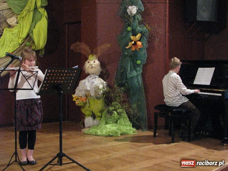 Zdjęcie w galerii na portalu naszraciborz.pl: Tańczyli, grali, śpiewali... wiadomości z regionu