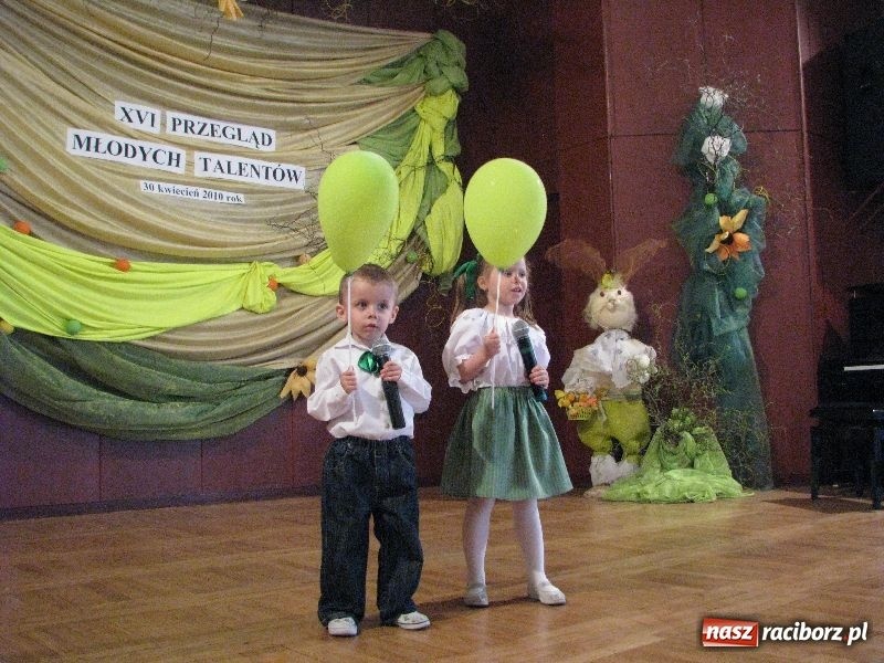 Zdjęcie w galerii na portalu naszraciborz.pl: Tańczyli, grali, śpiewali... wiadomości z regionu