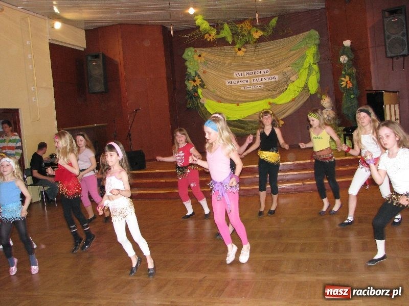 Zdjęcie w galerii na portalu naszraciborz.pl: Tańczyli, grali, śpiewali... wiadomości z regionu