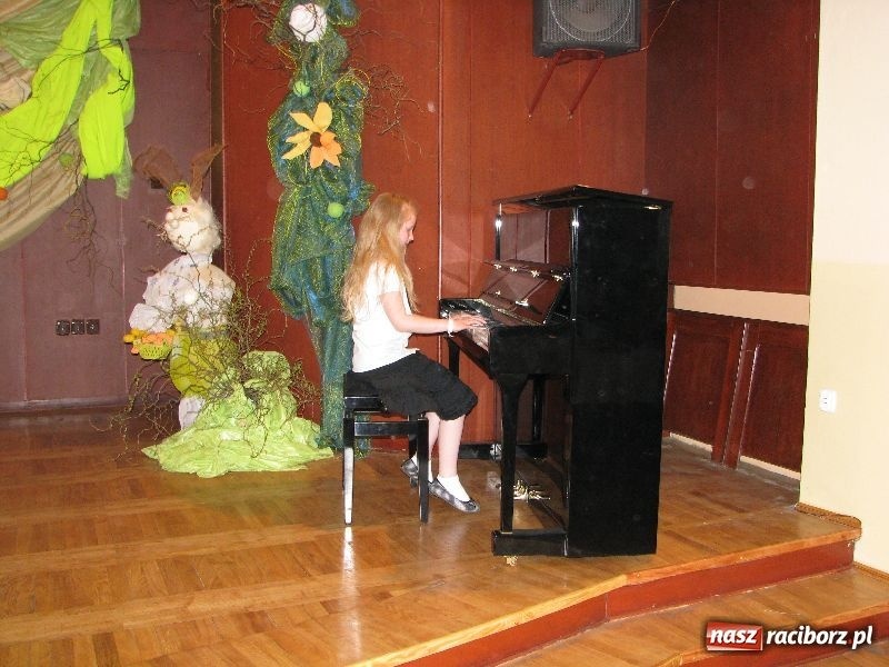 Zdjęcie w galerii na portalu naszraciborz.pl: Tańczyli, grali, śpiewali... wiadomości z regionu