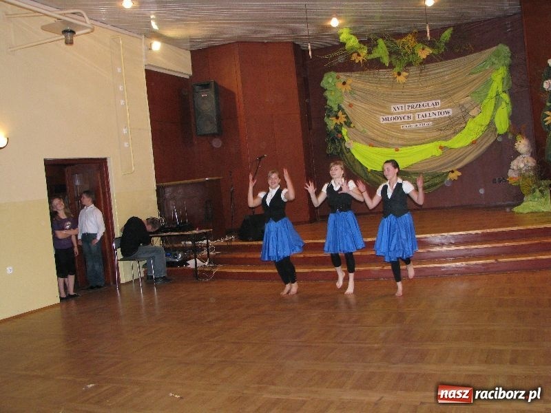 Zdjęcie w galerii na portalu naszraciborz.pl: Tańczyli, grali, śpiewali... wiadomości z regionu