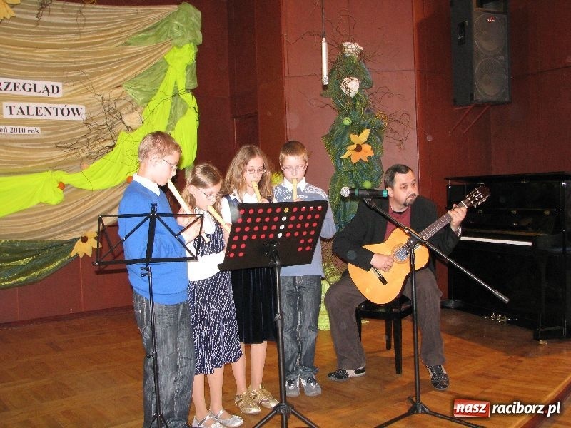 Zdjęcie w galerii na portalu naszraciborz.pl: Tańczyli, grali, śpiewali... wiadomości z regionu