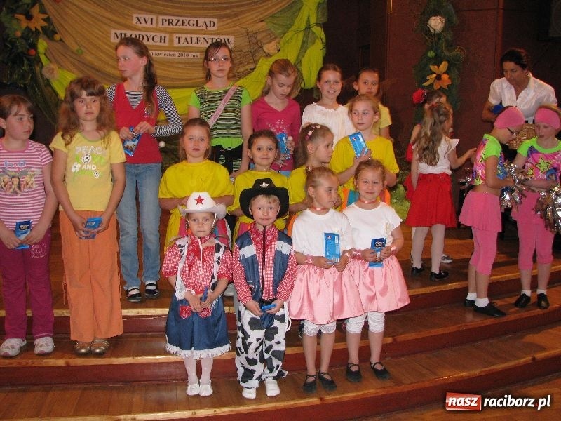 Zdjęcie w galerii na portalu naszraciborz.pl: Tańczyli, grali, śpiewali... wiadomości z regionu