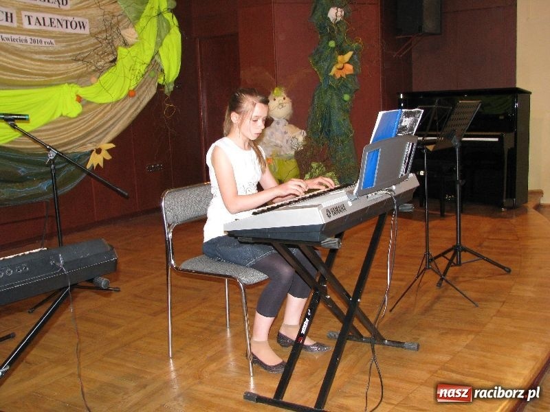 Zdjęcie w galerii na portalu naszraciborz.pl: Tańczyli, grali, śpiewali... wiadomości z regionu