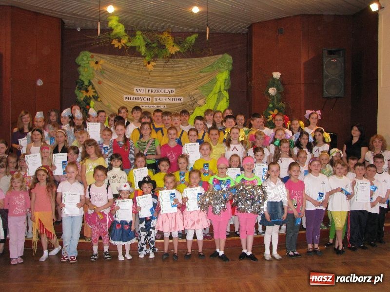 Zdjęcie w galerii na portalu naszraciborz.pl: Tańczyli, grali, śpiewali... wiadomości z regionu