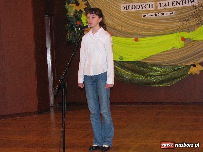 Zdjęcie w galerii na portalu naszraciborz.pl: Tańczyli, grali, śpiewali... wiadomości z regionu