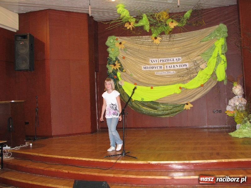 Zdjęcie w galerii na portalu naszraciborz.pl: Tańczyli, grali, śpiewali... wiadomości z regionu