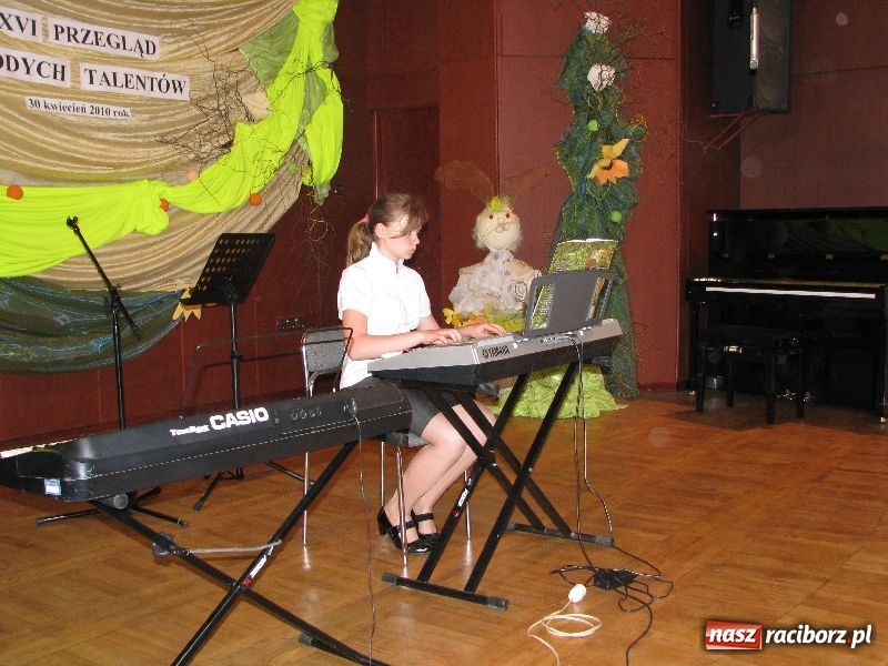 Zdjęcie w galerii na portalu naszraciborz.pl: Tańczyli, grali, śpiewali... wiadomości z regionu