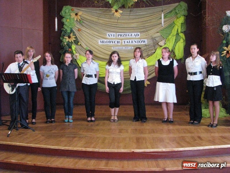 Zdjęcie w galerii na portalu naszraciborz.pl: Tańczyli, grali, śpiewali... wiadomości z regionu