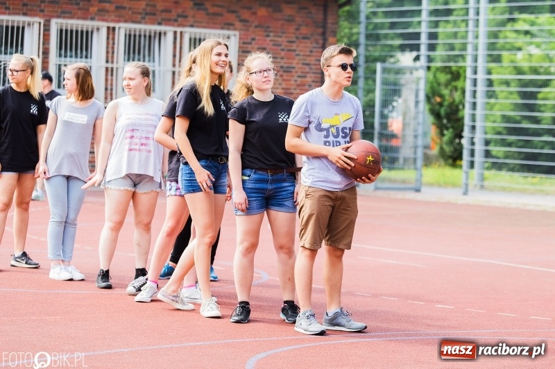 Zdjęcie w galerii na portalu naszraciborz.pl: Piknik Dzieci Kasprowicza - fotorelacja  wiadomości z regionu