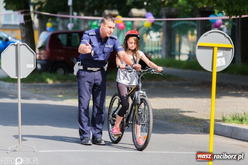 Zdjęcie w galerii na portalu naszraciborz.pl: Piknik Dzieci Kasprowicza - fotorelacja  wiadomości z regionu