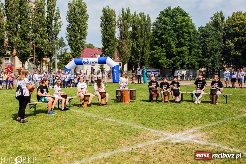 Zdjęcie w galerii na portalu naszraciborz.pl: Igrzyska Sport ku radości na stadionie PWSZ wiadomości z regionu