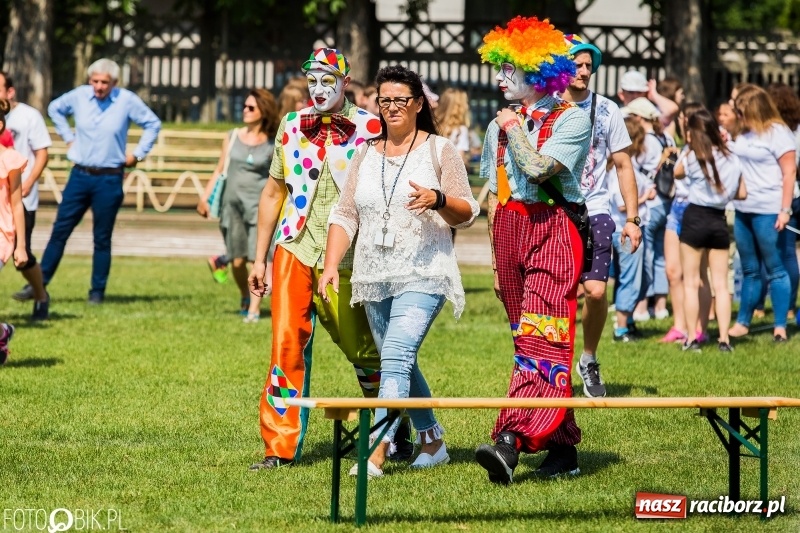 Zdjęcie w galerii na portalu naszraciborz.pl: Igrzyska Sport ku radości na stadionie PWSZ wiadomości z regionu