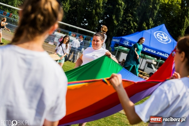 Zdjęcie w galerii na portalu naszraciborz.pl: Igrzyska Sport ku radości na stadionie PWSZ wiadomości z regionu