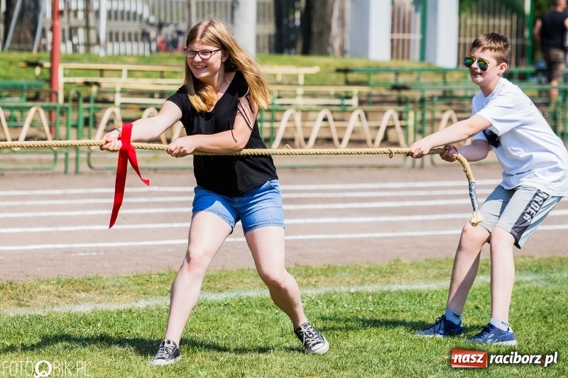 Zdjęcie w galerii na portalu naszraciborz.pl: Igrzyska Sport ku radości na stadionie PWSZ wiadomości z regionu