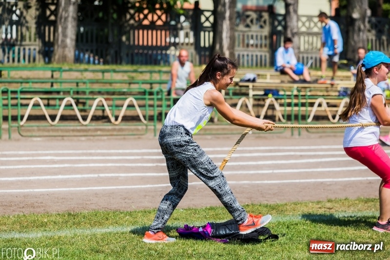 Zdjęcie w galerii na portalu naszraciborz.pl: Igrzyska Sport ku radości na stadionie PWSZ wiadomości z regionu