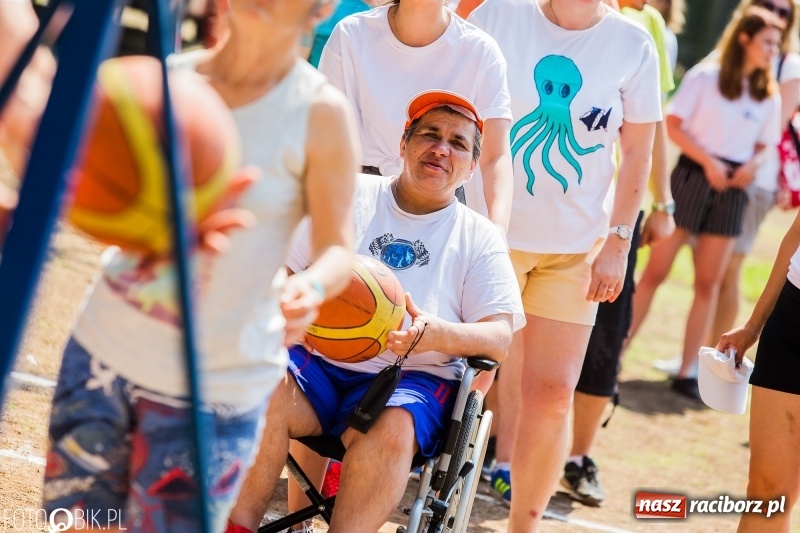 Zdjęcie w galerii na portalu naszraciborz.pl: Igrzyska Sport ku radości na stadionie PWSZ wiadomości z regionu