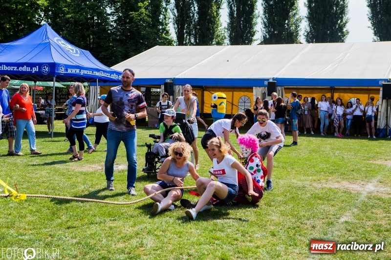 Zdjęcie w galerii na portalu naszraciborz.pl: Igrzyska Sport ku radości na stadionie PWSZ wiadomości z regionu