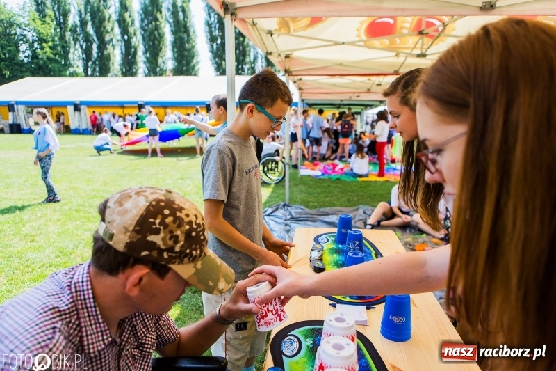 Zdjęcie w galerii na portalu naszraciborz.pl: Igrzyska Sport ku radości na stadionie PWSZ wiadomości z regionu