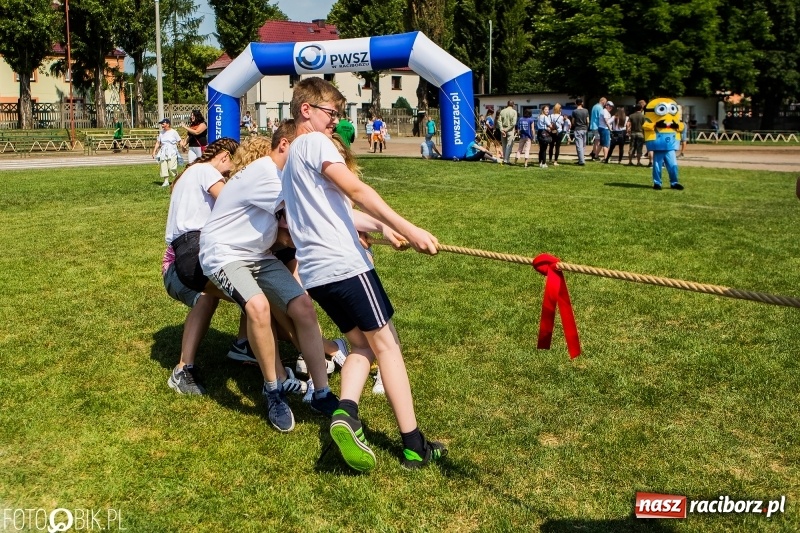 Zdjęcie w galerii na portalu naszraciborz.pl: Igrzyska Sport ku radości na stadionie PWSZ wiadomości z regionu