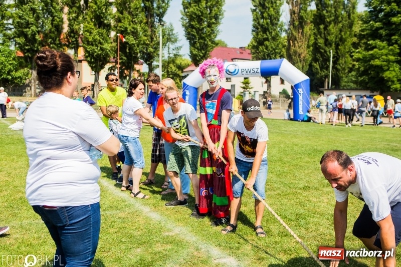 Zdjęcie w galerii na portalu naszraciborz.pl: Igrzyska Sport ku radości na stadionie PWSZ wiadomości z regionu