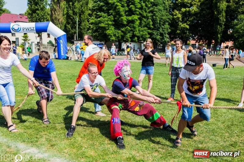 Zdjęcie w galerii na portalu naszraciborz.pl: Igrzyska Sport ku radości na stadionie PWSZ wiadomości z regionu