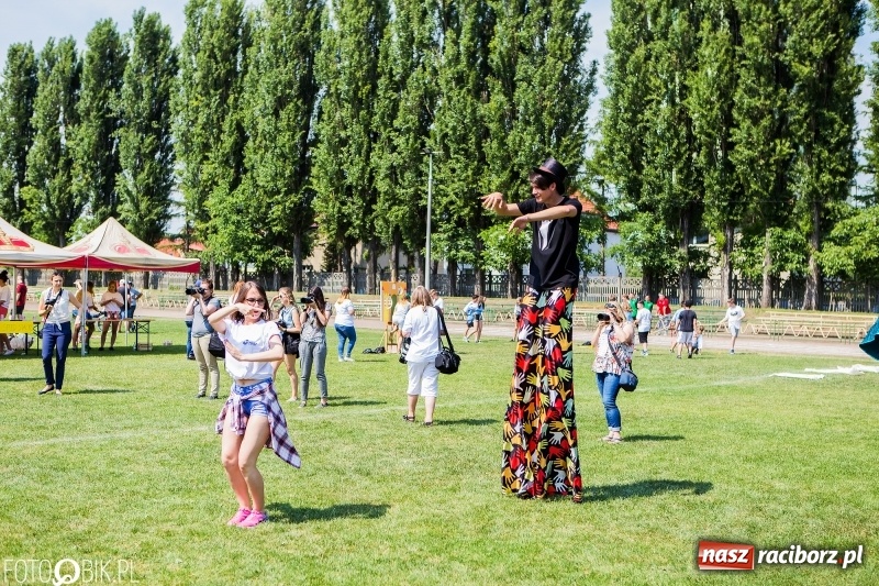 Zdjęcie w galerii na portalu naszraciborz.pl: Igrzyska Sport ku radości na stadionie PWSZ wiadomości z regionu