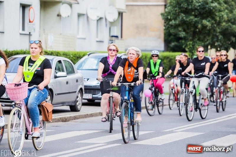 Zdjęcie w galerii na portalu naszraciborz.pl: Uczniowska rowerowa masa krytyczna na ulicach Raciborza FOTO i WIDEO wiadomości z regionu